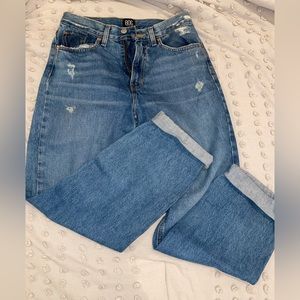 URBAN JEANS